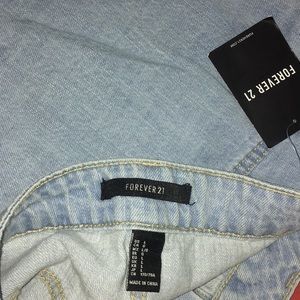 Forever 21 Skirts - NWT FOREVER 21 short denim skirt Forever 21 Skirts - NWT FOREVER 21 short denim skirt